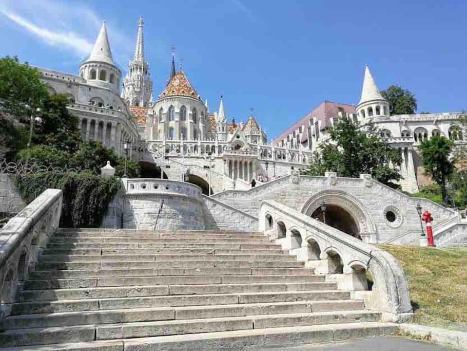 Castle Charm Apartment/ Ac Apartament *