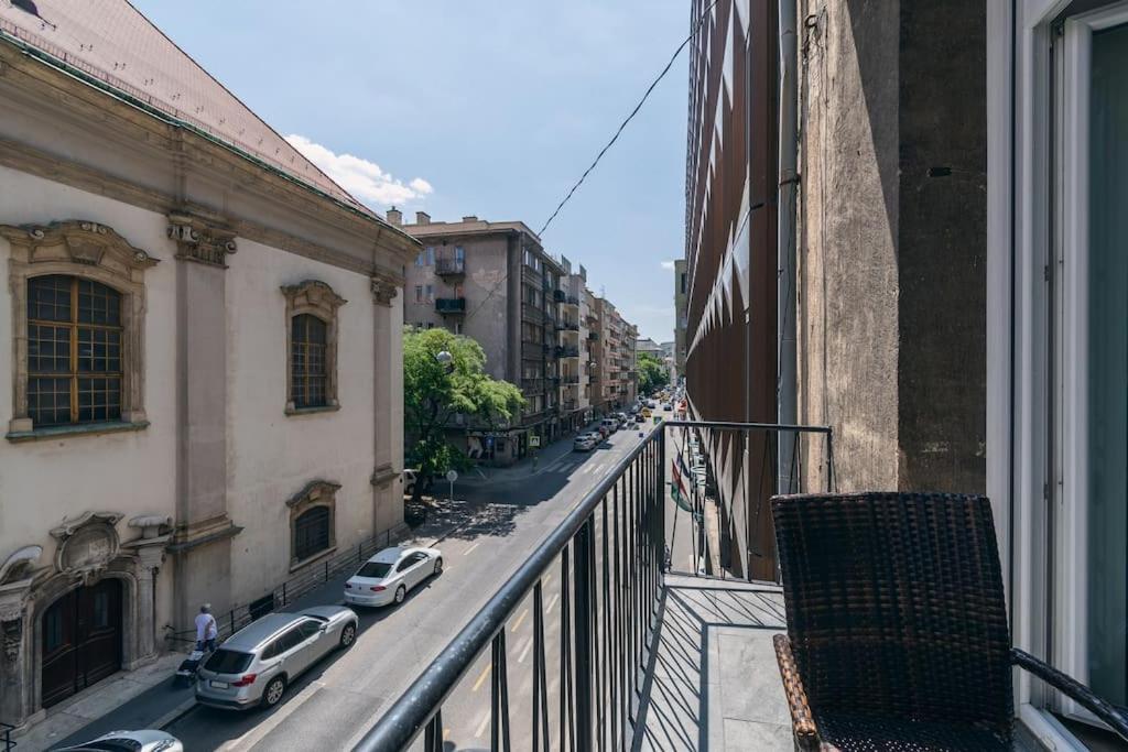 Castle Charm Apartment/ Ac Apartament